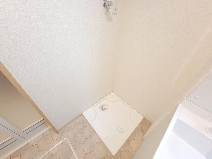 物件内観写真14　(洗濯機置場)