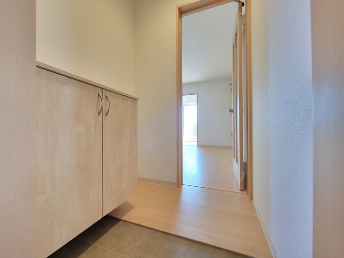 物件内観写真16　(廊下)