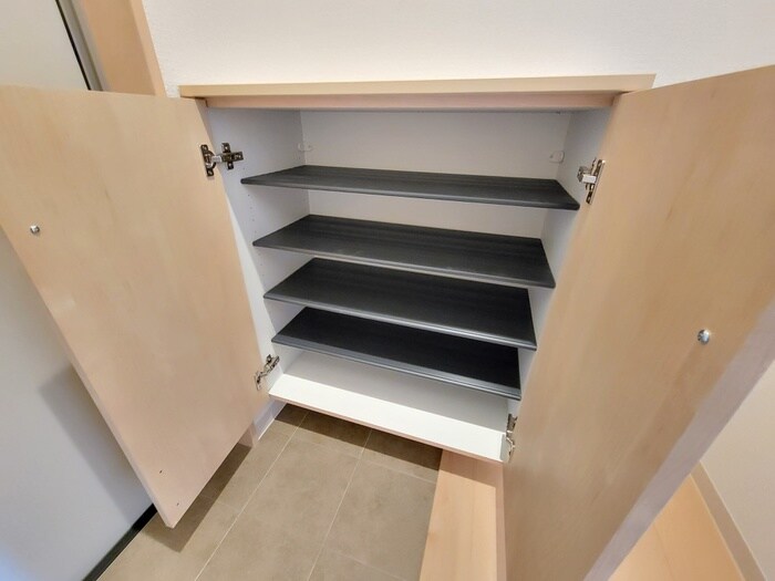 物件内観写真17　(靴箱)