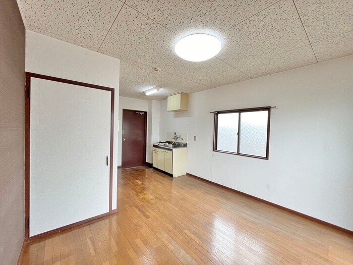 物件内観写真9　(居室)