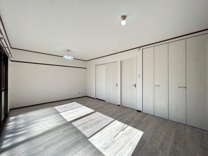 物件内観写真8　(居室)