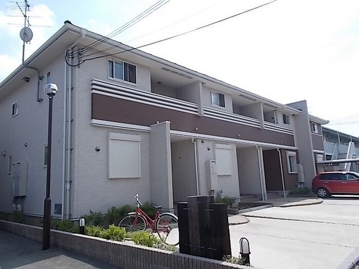 物件外観写真4　(エントランス部分)