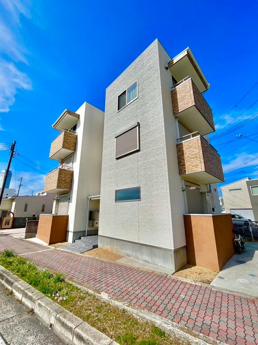 物件外観写真2　(外観写真)