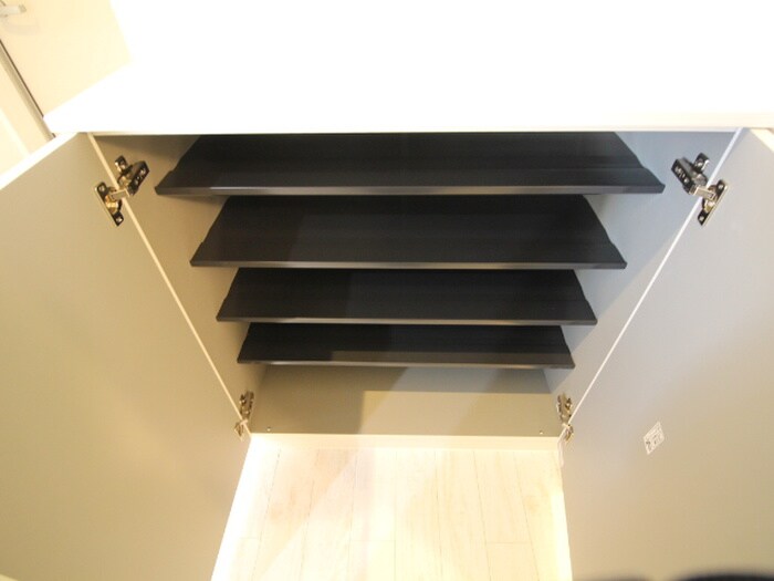 物件内観写真8　(靴箱)