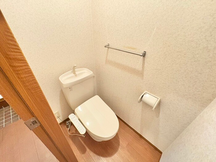 物件内観写真11　(トイレ)