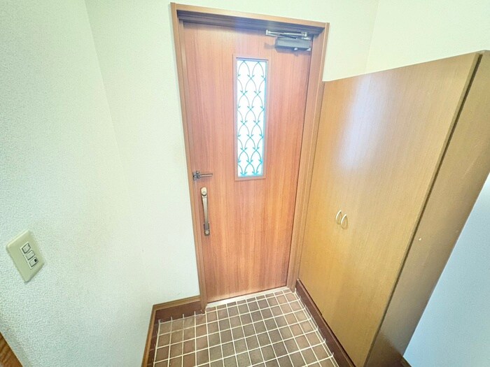 物件内観写真14　(玄関)