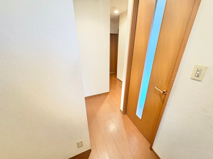 物件内観写真15　(廊下)