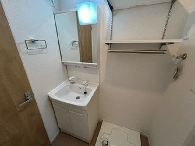 物件内観写真9　(洗面)