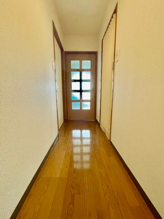 物件内観写真21　(廊下)