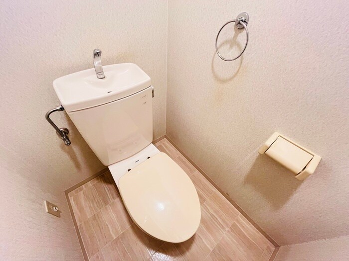 物件内観写真11　(トイレ)