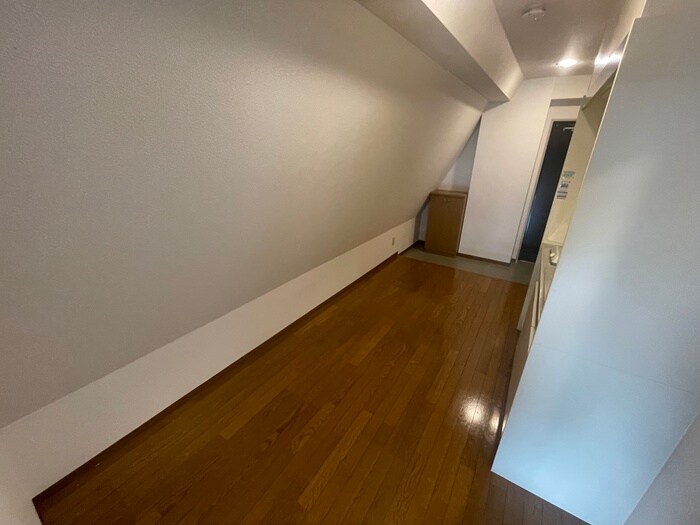 クリアコート谷垣の廊下