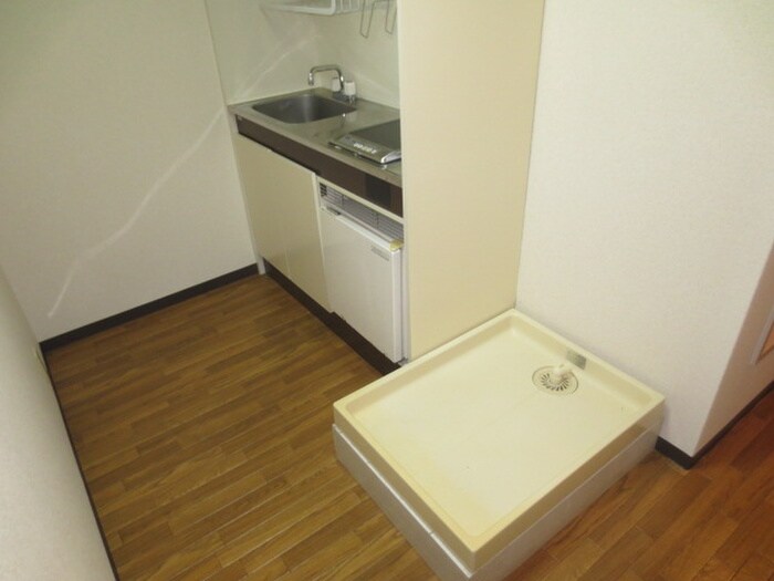 物件内観写真13　(洗濯機置場)