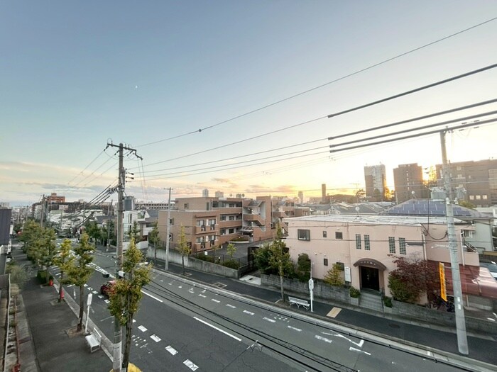 物件内観写真15　(室内からの展望)