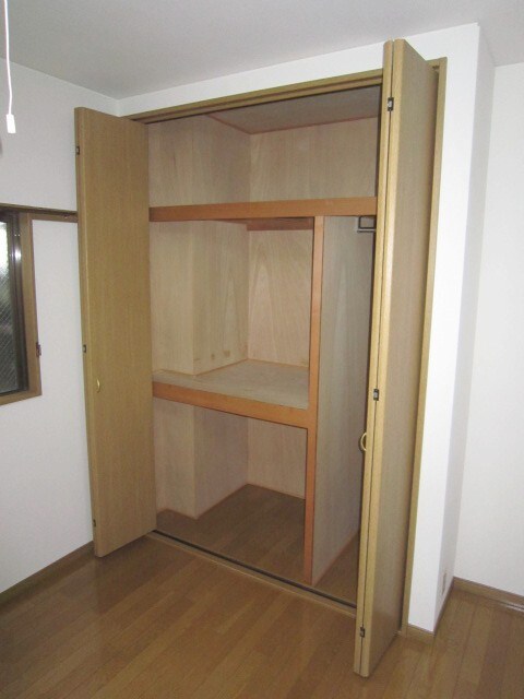 物件内観写真10　(収納)