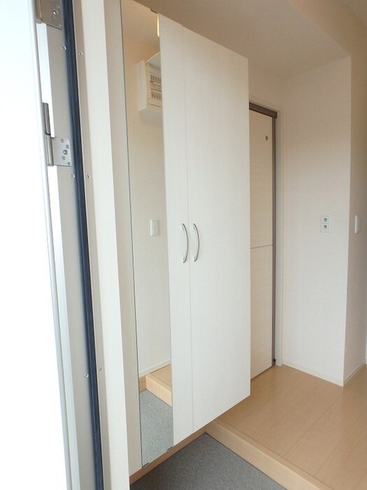 物件内観写真13　(靴箱)