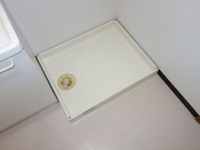 物件内観写真13　(洗濯機置場)