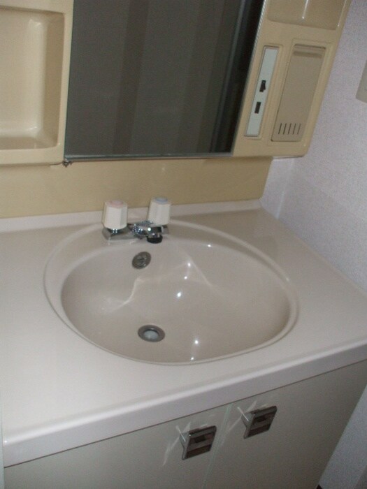 物件内観写真11　(洗面)