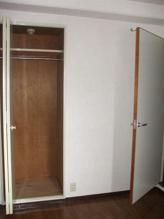 物件内観写真14　(収納)