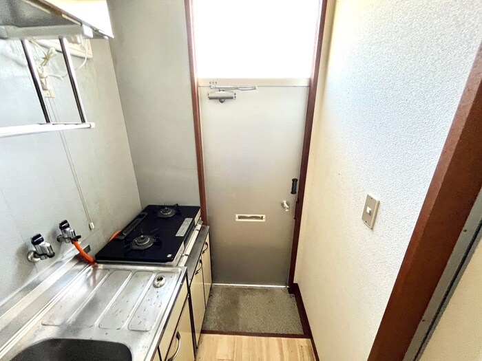 物件内観写真16　(玄関)