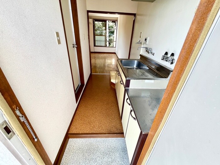 物件内観写真17　(廊下)