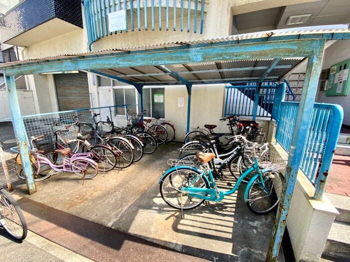 物件外観写真3　(駐輪場)