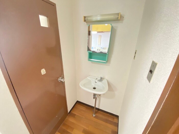 物件内観写真11　(洗面)