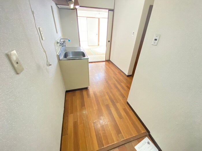 物件内観写真16　(廊下)