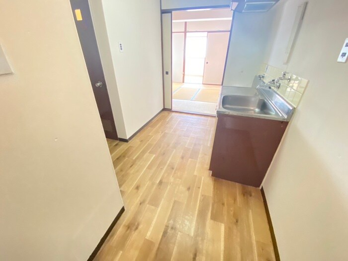 物件内観写真17　(廊下)