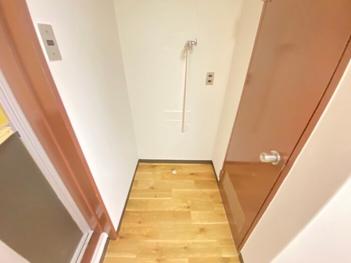 物件内観写真20　(洗濯機置場)