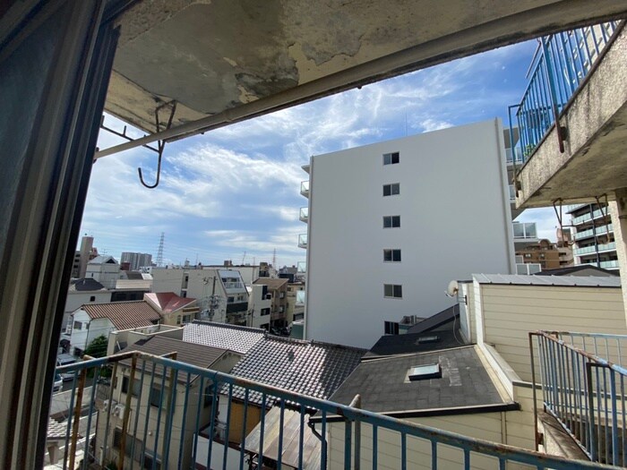 物件内観写真21　(室内からの展望)