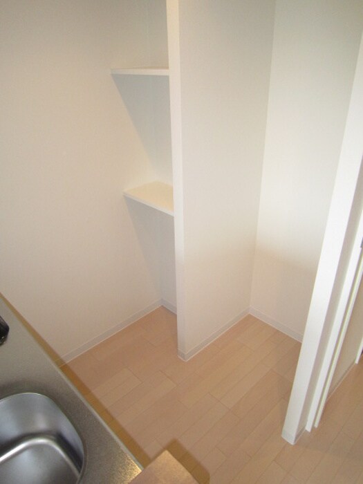 物件内観写真13　(収納)