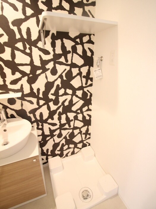 物件内観写真10　(洗濯機置場)