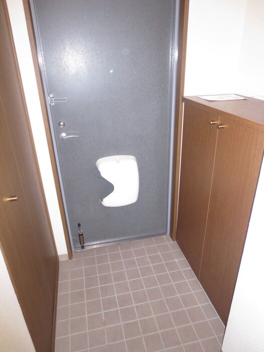 物件内観写真15　(玄関)