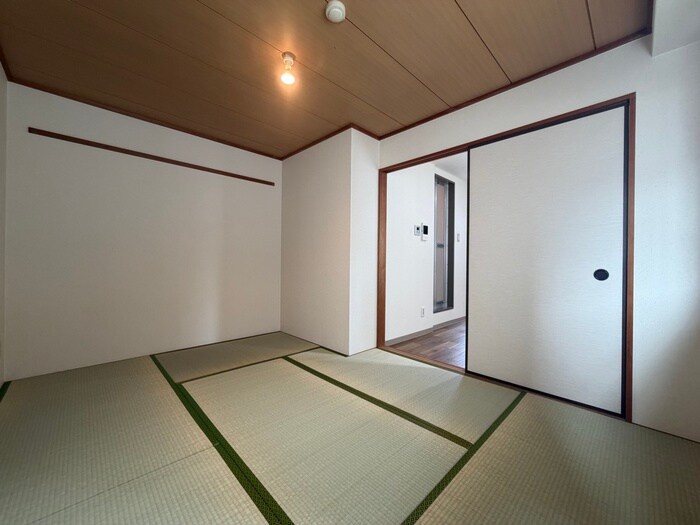 物件内観写真8　(居室)