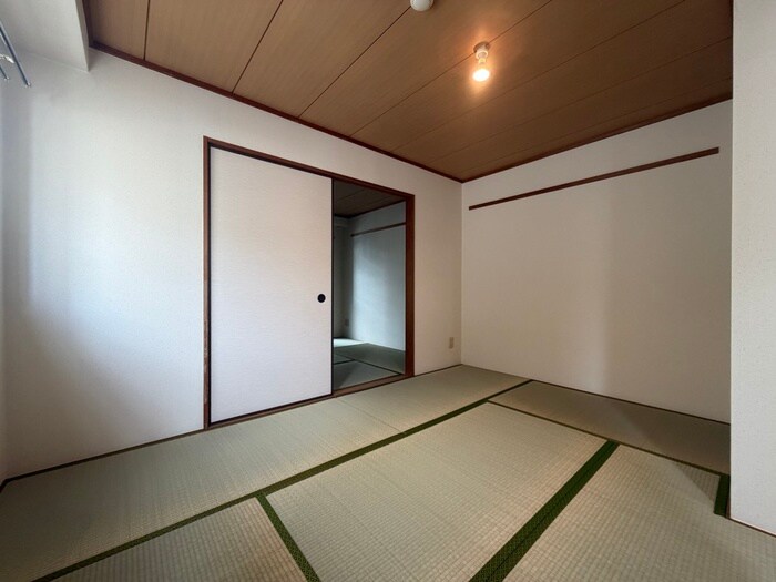 物件内観写真9　(居室)