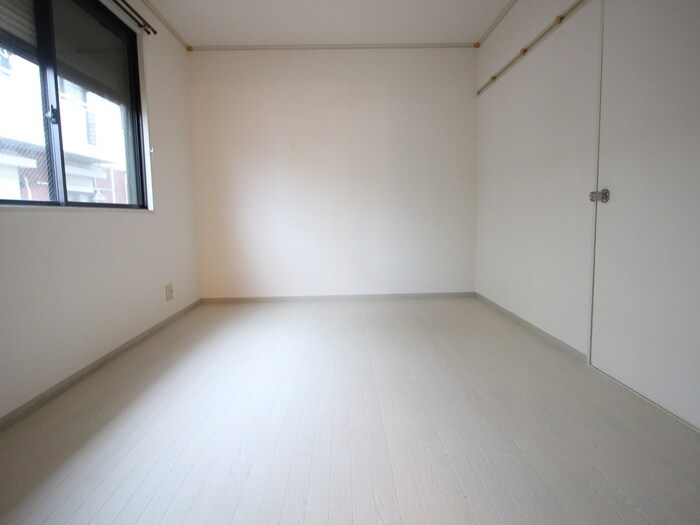 物件内観写真12　(居室)