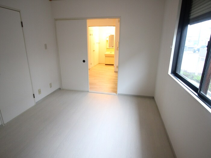 物件内観写真22　(居室)