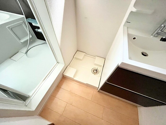 物件内観写真14　(洗濯機置場)