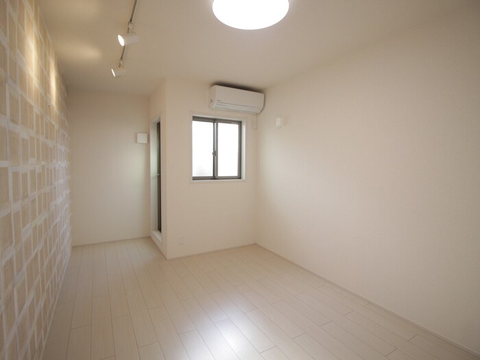 物件内観写真15　(居室)