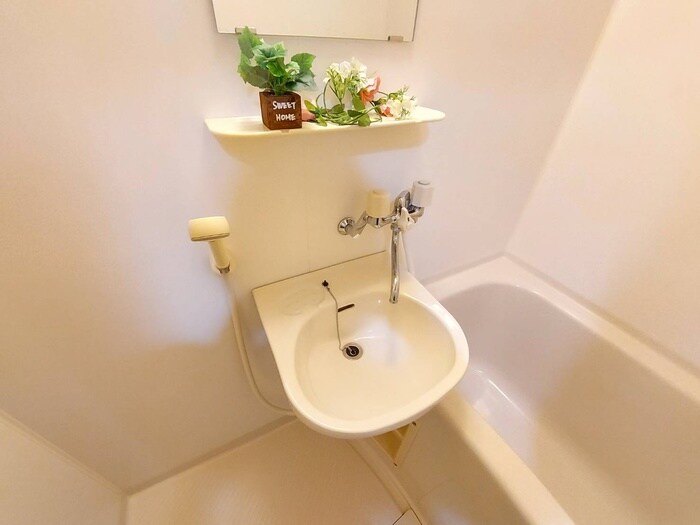 物件内観写真13　(洗面)