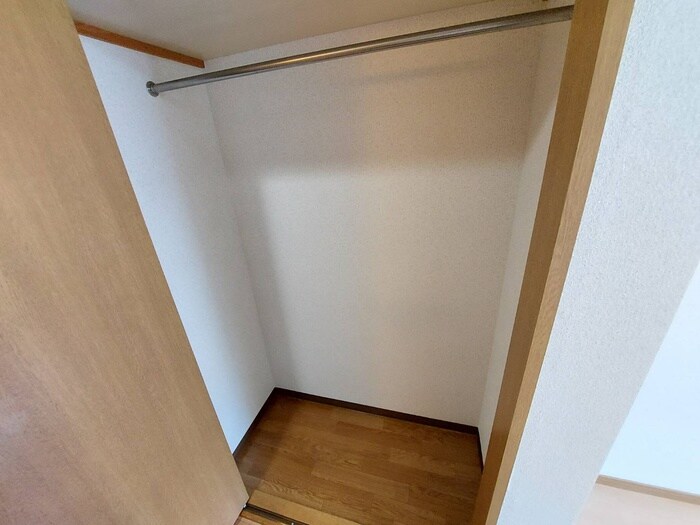 物件内観写真15　(収納)