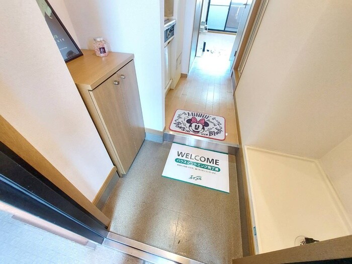 物件内観写真18　(玄関)