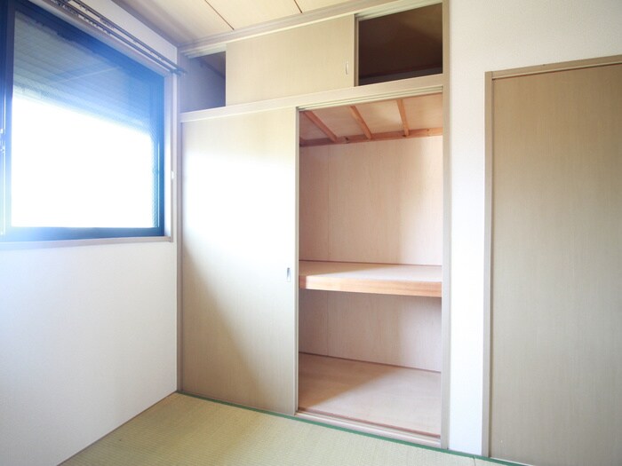 物件内観写真15　(収納)