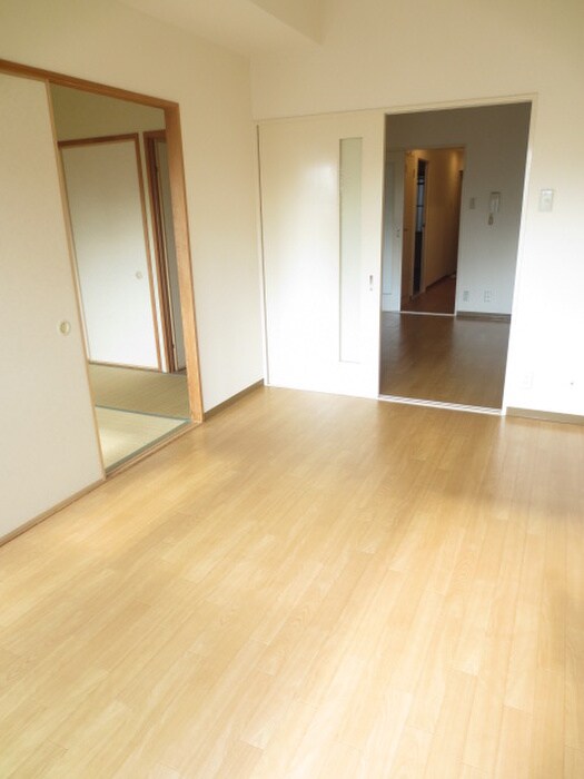 物件内観写真9　(居室)