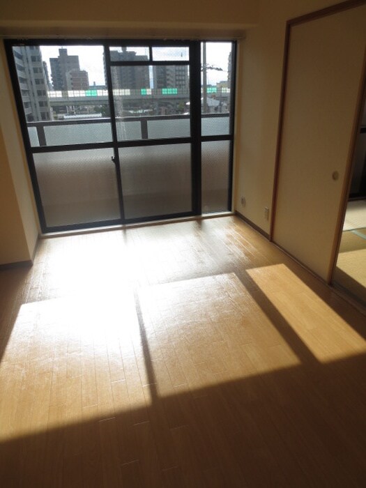 物件内観写真10　(居室)