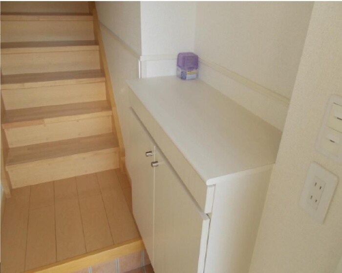 物件内観写真16　(玄関)