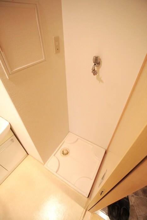 物件内観写真13　(洗濯機置場)