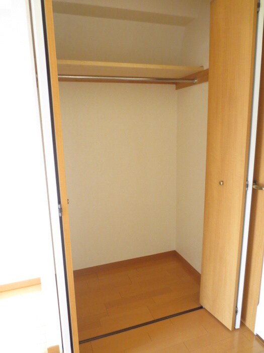 物件内観写真12　(収納)