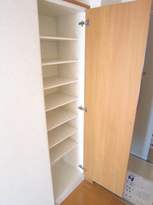 物件内観写真13　(靴箱)