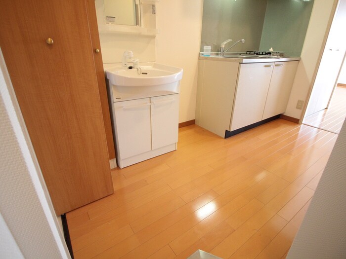 物件内観写真17　(玄関)